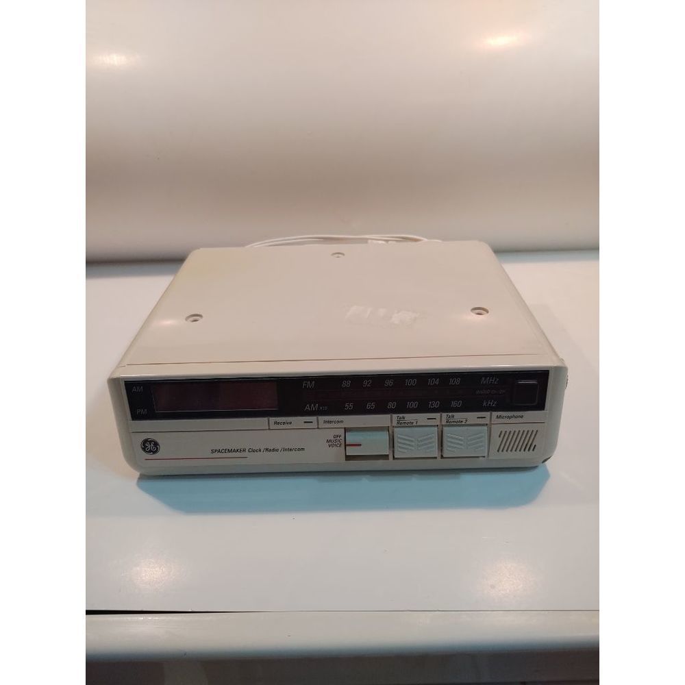 General Electric Space Maker Clock Radio7-4295A‎